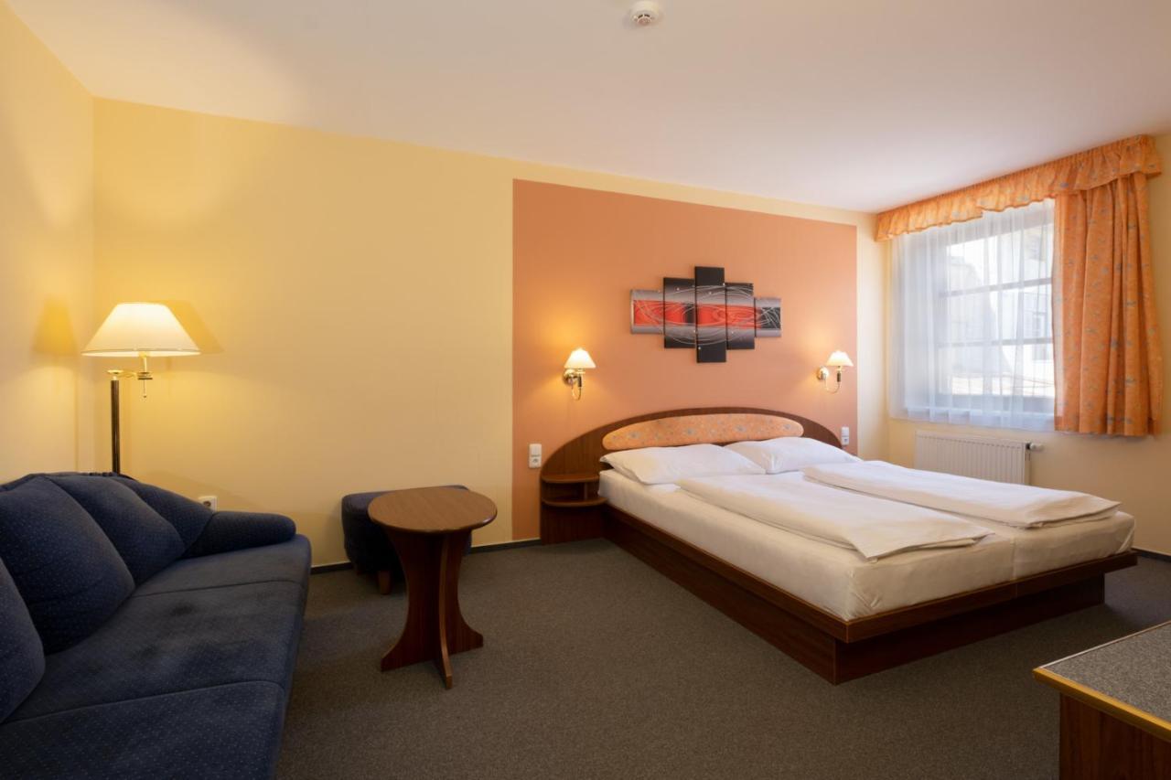 Hotel Могелнице Экстерьер фото
